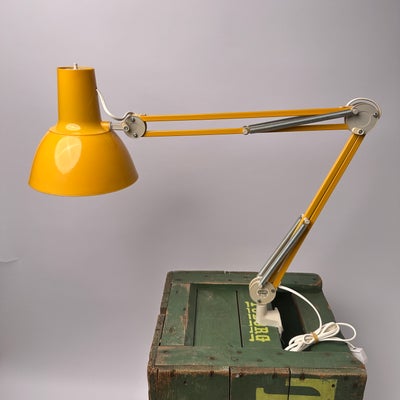 Arkitektlampe, Gul Luxo arkitektlampe 1970, Retro dansk design. Højste kvalitet og minimal patina på