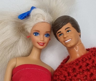 Barbie, Dukker, Vintage Barbie og Ken. Pæn stand. Dog har Barbie et lille brud på halsen. Se billede