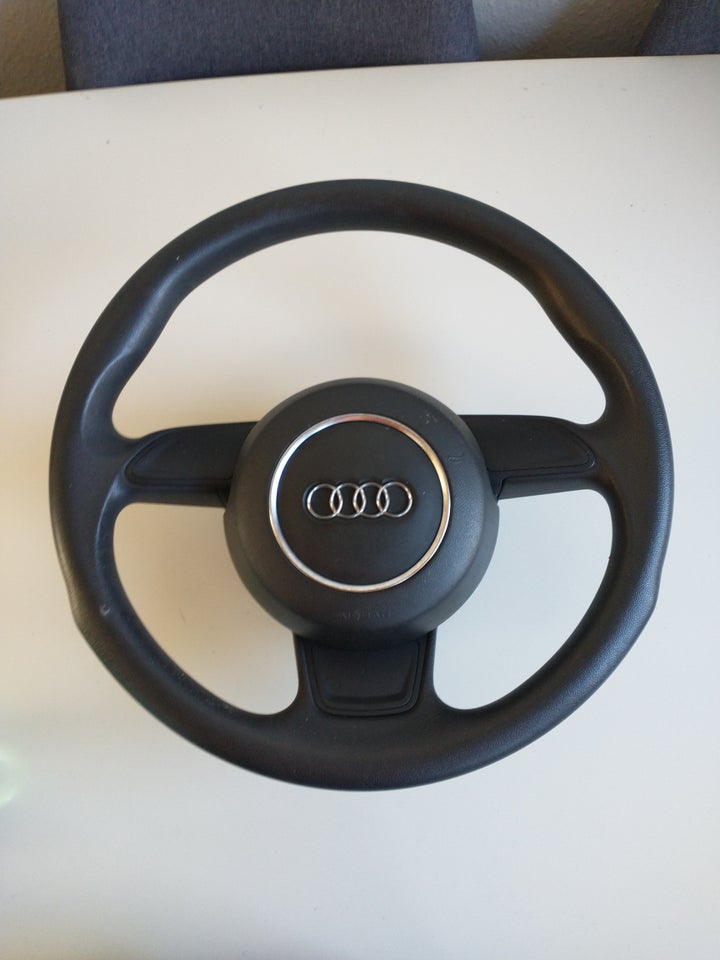 Styretøj, Ret/airbag, Audi A1