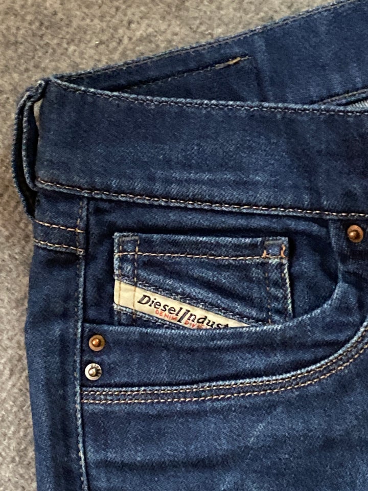 Jeans, Diesel og Levis , str. 28