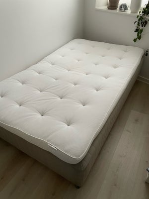 Boxmadras, Ikea, b: 120, Super fin og velholdt seng fra ikke-rygerhjem. Ingen slid eller pletter. To