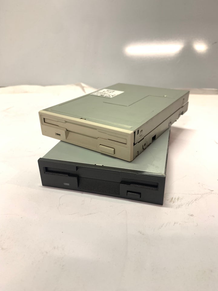 Floppy disk drev, Sony, NEC