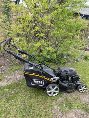 Selvkørende, Texas 470E Razor, Selvkørende græsslåmaskine med græsopsamler. Har stået stille et år p
