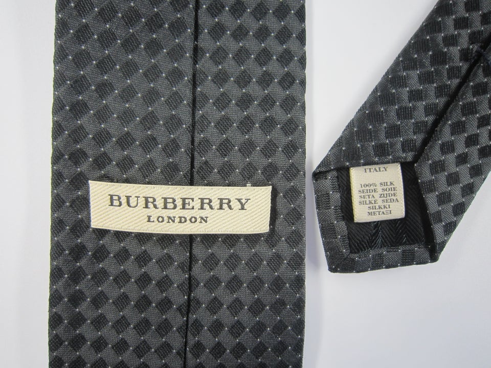 Slips, BURBERRY, 100 % silke