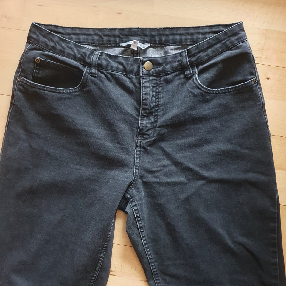 Jeans, Basic collection, str. 42