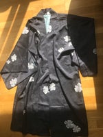 Kimono, Fra Japan, Kimono fra butik i Tokyo