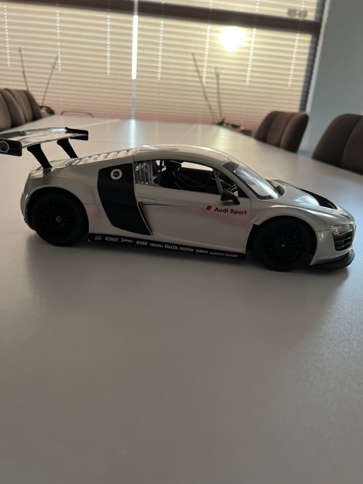 Fjernstyret bil, Audi R8 Lemans