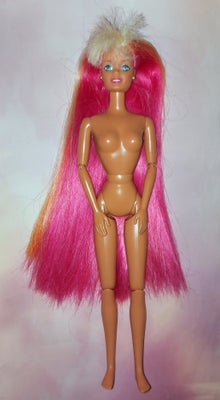 Barbie, Retro Hula hair Barbie 1996, Brugt ren stand. 

Tjek også mine andre annoncer. Mange dukker 