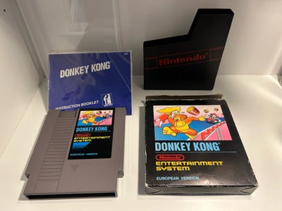 Nes Donkey Kong SCN komplet, NES, Nes Donkey kong SCN CIB 1.udgave med 5 skruer.
Der medfølger en ak
