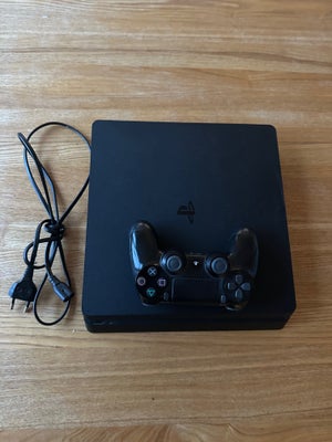 Playstation 4, God, Playstation 4 sælges inkl. controller. Konsollen er nulstillet og klar til en ny