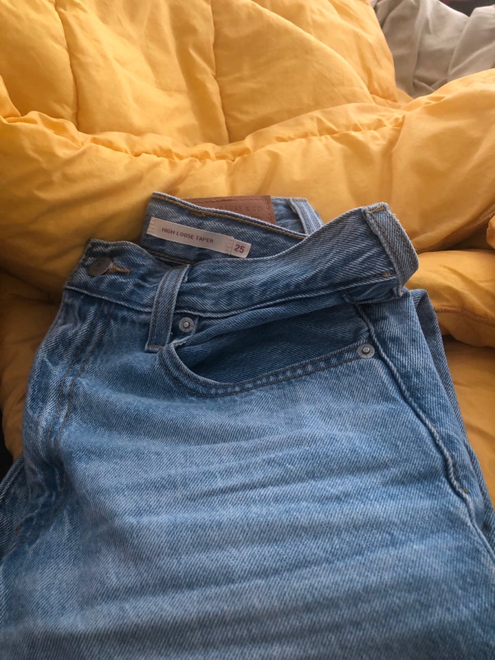 Jeans, Levis, str. 25