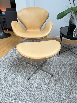 Arne Jacobsen, Ægget skammel, Skammel, Designer: Arne Jacobsen.
Producent: Fritz Hansen. 

Formgivet