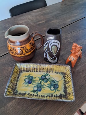 Keramik, Dele, Dansk, Fin lille samling af keramik 

Se foto


Samlet