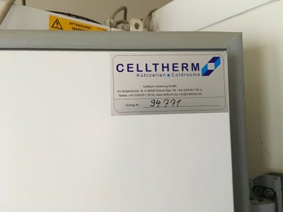 Køle/svaleskab, andet mærke Celltherm, b: 230 d: 390, Kølerum. Velholdt kølerum  -  motoren drypper 