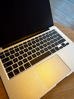 MacBook Pro, MacBook Pro 13”, 2,7 GHz, 8 GB ram, 128 GB harddisk, God, Sælger denne MacBook Pro (Ear