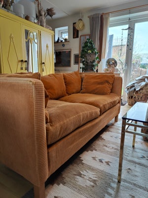 Sofa, velour, 2 pers. , Vintage, Flot vintage sofa.

Orginal puder medfølger, dog ikke de lyse puder