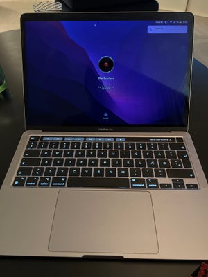 MacBook Pro, 13" M1 2020, M1 GHz, 8 GB ram, 256 GB harddisk, God, Utrolig velholdt Macbook Pro med t