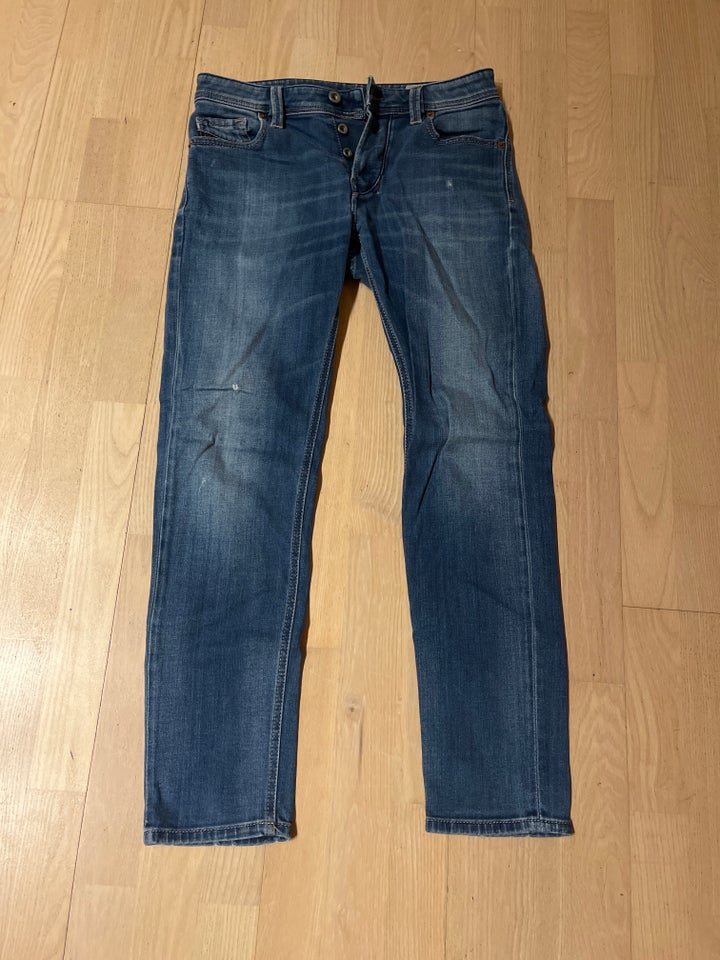 Jeans, Diesel, str. 28