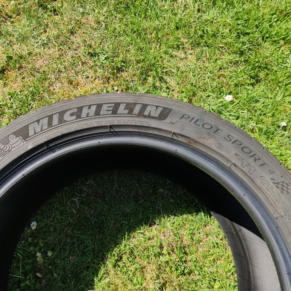 Sommerdæk, Michelin, 235 / 45 / R18