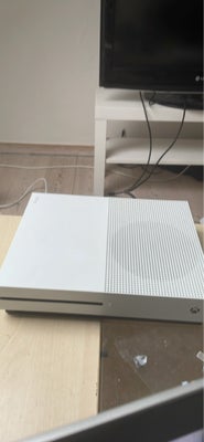 Xbox One S, 1000 gb disk, God, Hej sælger denne her Xbox one s 1000 gb disk fejler intet medfølger L