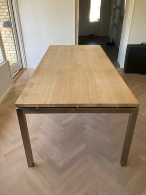 Spisebord, Træ/metal, Ilva, b: 90 l: 220, Spisebord 220 x 90 cm med massiv træplade og blankt metals