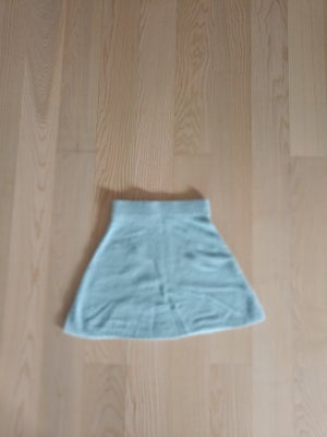 Strikket nederdel, str. 36, Vila,  Lyseblå,  Ubrugt, Pæn lyseblå nederdel af strik. Har aldrig været