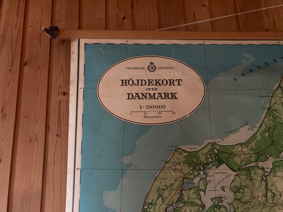 Landkort, Gammelt kort over Danmark med Grønland og