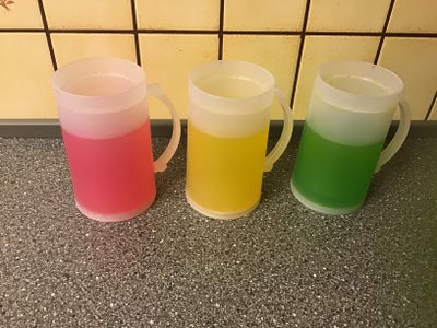 Ældre Store Plastik Krus Plastikkrus Pynt Må.15x8c, Julegave Jule Gave Ide : 3 stk brugte Krus, farv