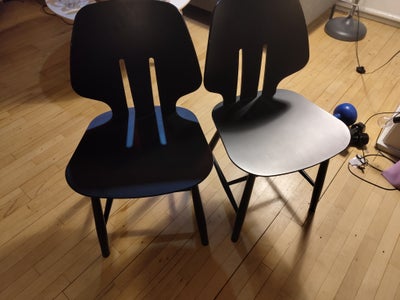 Spisebordsstol, Træ, FDB, Sælger disse to super fine fdb sorte spisebordsstole. Det er gevet 2800 pr