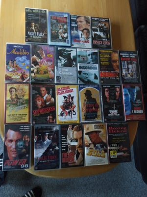 Anden genre, VHS Film, Pr. stk. 10 kr
Night Faalls
The killing fields
Mission Monte Carlo
Devil's Od