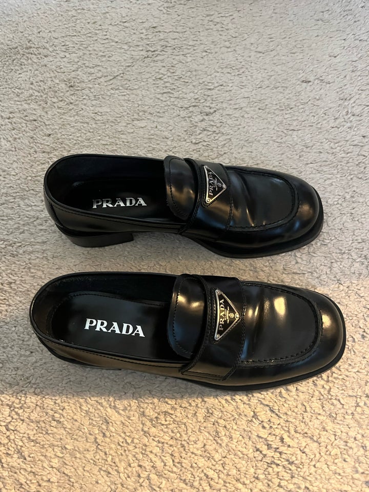 Loafers, str. 39, Prada