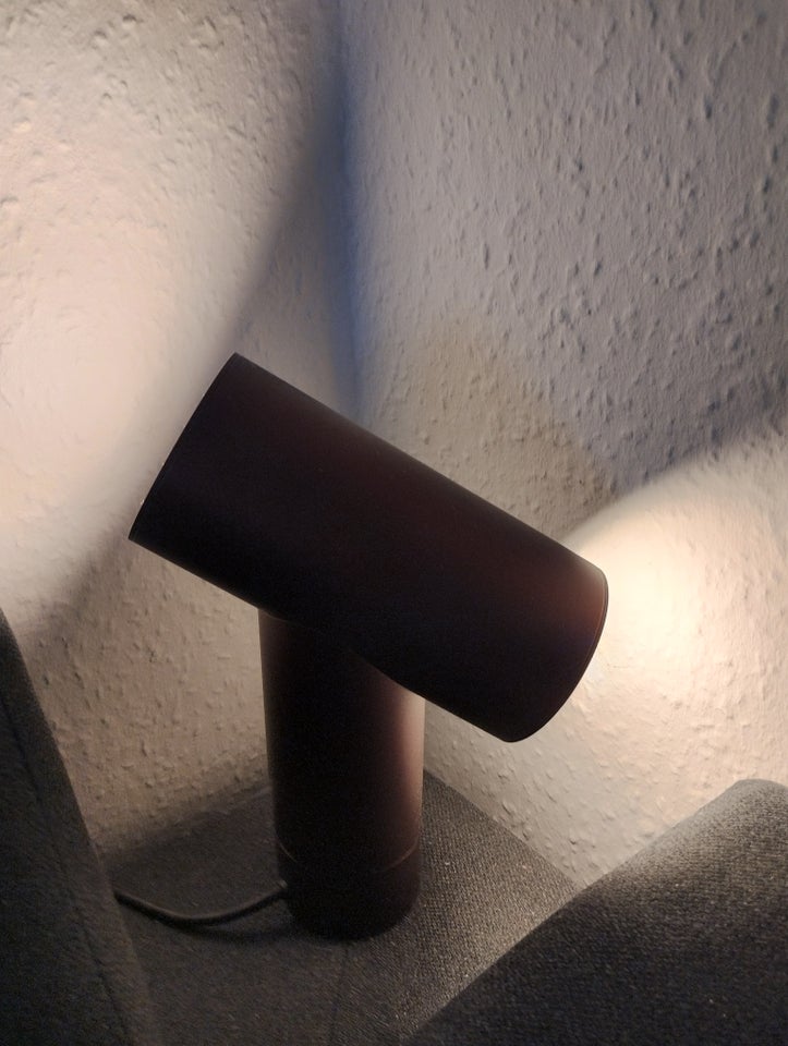 Anden bordlampe, Muuto Beam