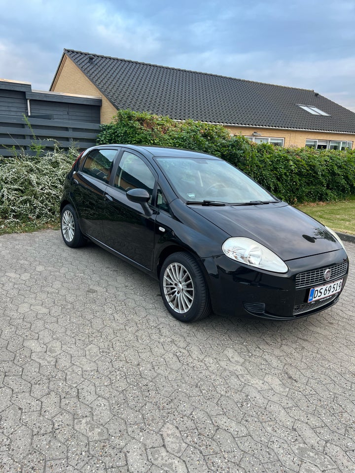 Fiat Grande Punto, Benzin, 2010