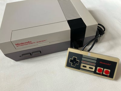 Nintendo NES, NESE-001, God, Nintendo Entertainment System konsol med originalt joypad, strømforsyni