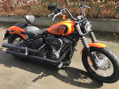 Harley-Davidson, Street Bob, FXBBS, 1868 ccm, 95 hk, 2022, 855 km, Orange/Sort , m.afgift, Harley-Da