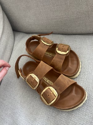 Sandaler, str. 36, Birkenstock, piger, Nye flotte sandaler købt i sommers!

Min datter gik med dem e