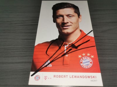 Autografer, Robert Lewandowski autograf, Skaffet via en jeg kender som arbejder i Bayern

Sender ger