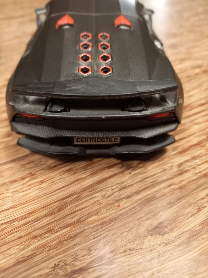 Modelbil, CENTROSTILE Lamborghini Sesti Elemento, skala