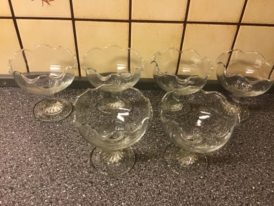 Glas, Portionsglas Dessertglas Serveringsglas Pynt Ting, Gaveide : 6 stk brugte Ældre Klare Serverin