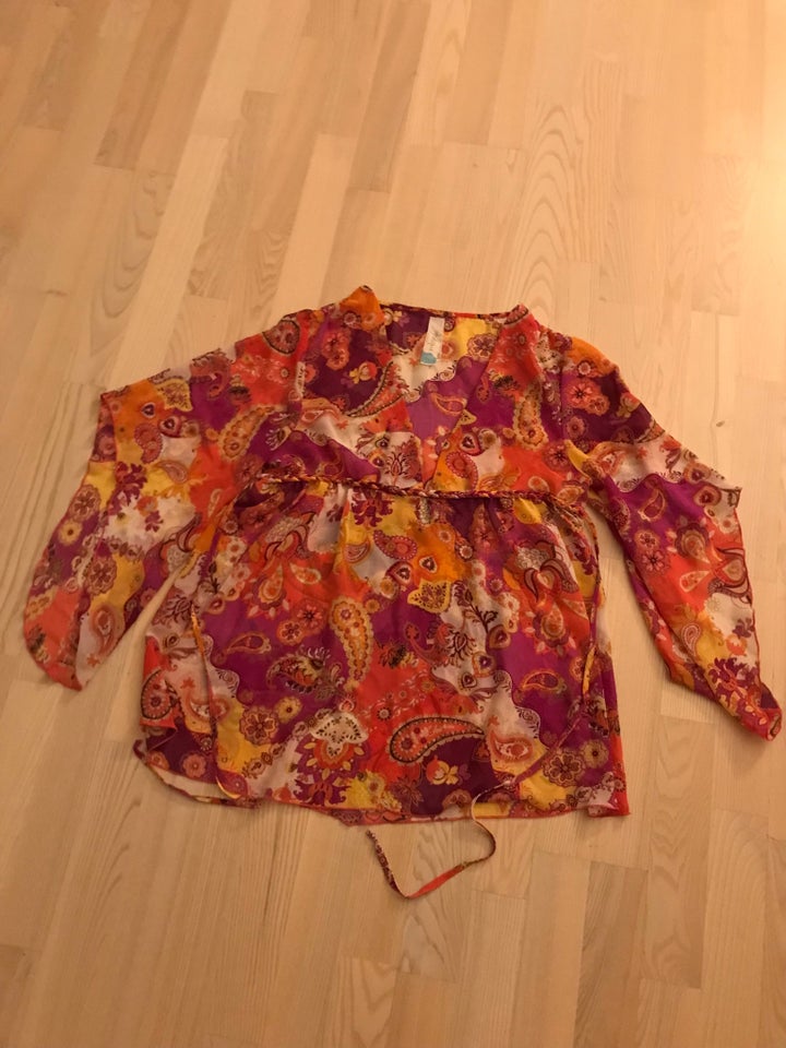 Bolero, Hunkemoller, str. 44