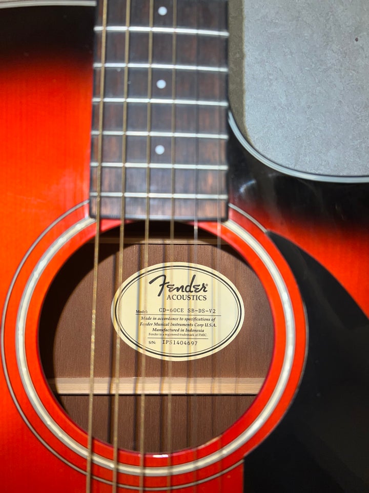 Andet, Fender CD-60CE SB-DS-V2