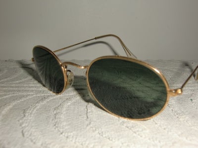 Ray-Ban by Bausch & Lomb W1862 Vintage Sunglasses New Unworn Deadstock  including Case