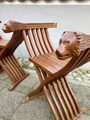 Anden arkitekt, 2 savonarola stole i nøddetræ fra Italien , Ssksestol / foldestol/romersk stol, 2 Læ