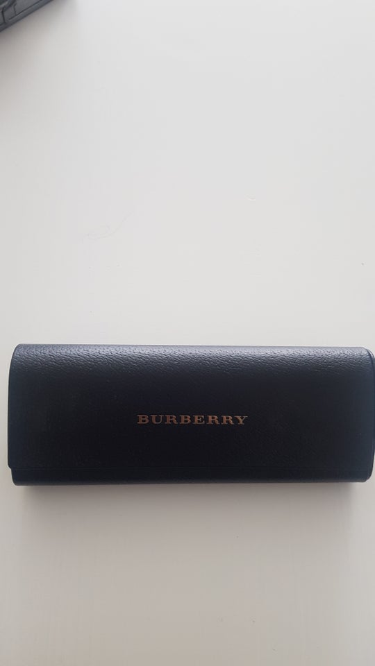 Solbriller dame, Burberry