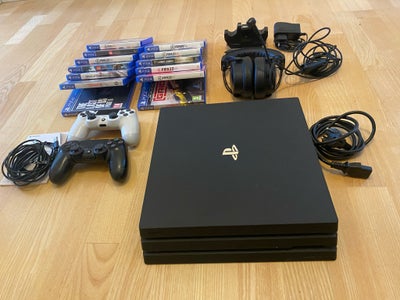 Playstation 4 Pro, Perfekt, Hyper headset - oplader, 13 spil og controller 