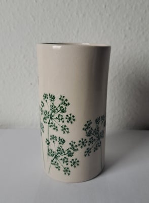 Porcelæn, Vintage vase., Smuk hvid vase med grøn blomster mønster. 
12 cm. Ingen skader.