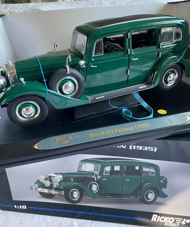 Modelbil, Horch 851 Pullman. 1935. Ricko, skala 1:18