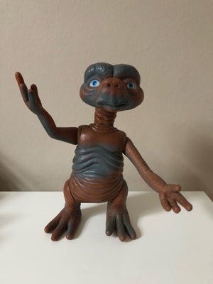 Retro E.T figur, Retro E.T figur i flot stand H21cm mp 450kr afhentes i 8570 Trustrup eller sendes f