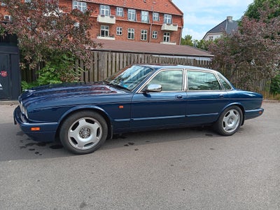 Jaguar XJ6, 4,0, Benzin, aut. 1995, km 302000, blå, træk, klimaanlæg, aircondition, alarm, 4-dørs, c