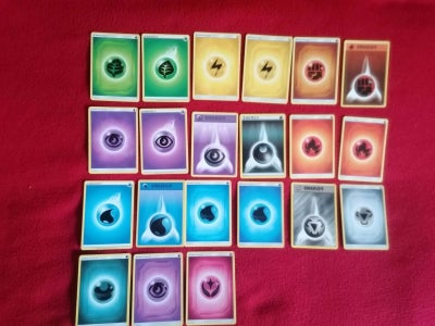 Samlekort, Pokemon kort - Energy - 55stk-samlet, - Energy pokemon kort i perfekt stand
- 21 forskell